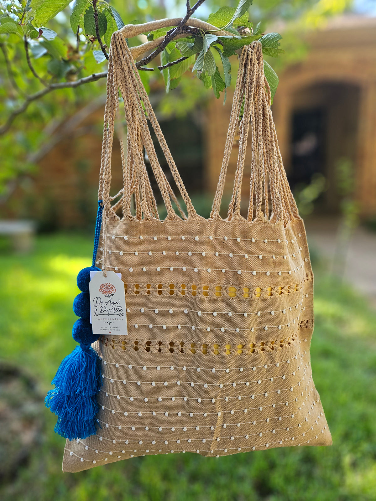 Handwoven Tote Bag with Colgante